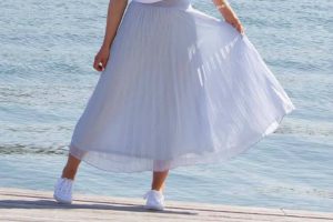 Pale Skirt